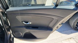 Renault Megane 2011 1500 DCI DIESEL-thumb-5