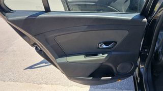 Renault Megane 2011 1500 DCI DIESEL-thumb-6