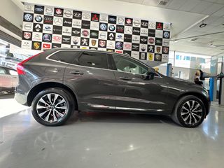 Volvo XC 60 2023 B4