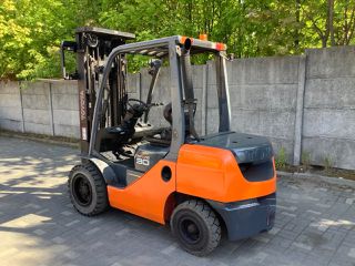 Toyota 2016 8FDF30-thumb-1
