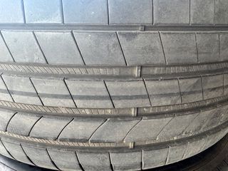 255/35/21 Goodyear asymmetric-thumb-1