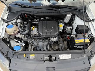 Volkswagen Polo 2017-thumb-13