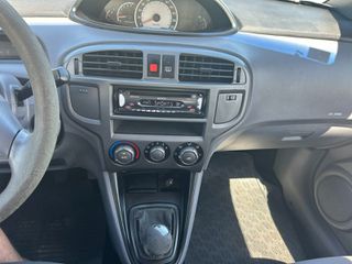 Hyundai Matrix 2004-thumb-4