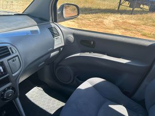 Hyundai Matrix 2004-thumb-13