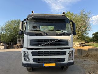 Ανατρεπόμενο Για Containers Με Βραχίονες Volvo 2010 FM 440 6x4 Γάντζος