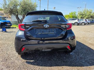 Toyota Yaris 2022 1.5 HYBRID ACTIVE PLUS-thumb-6