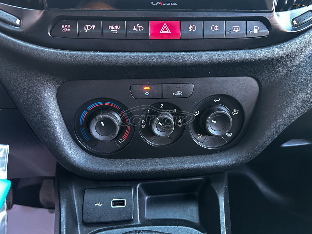 Fiat Doblo thumbnail 22