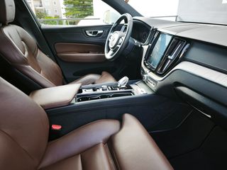 Volvo XC 60 2020 T8 PHEV INSCRIPTION AWD PANORAMA 65.000KM ΕΛΛΗΝΙΚO-thumb-2