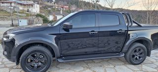 Isuzu D-Max 2025 ARENA