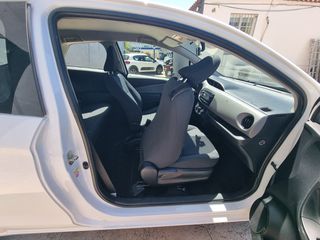 Toyota Yaris 2014 1.4 D-4D DIESEL 6 TAXYTO-thumb-36