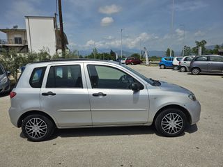 Mazda 2 2008-thumb-3
