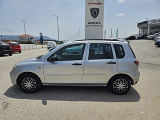 Mazda 2 2008-thumb-19