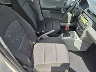 Mazda 2 2008-thumb-22