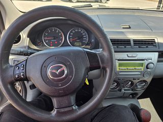 Mazda 2 2008-thumb-23
