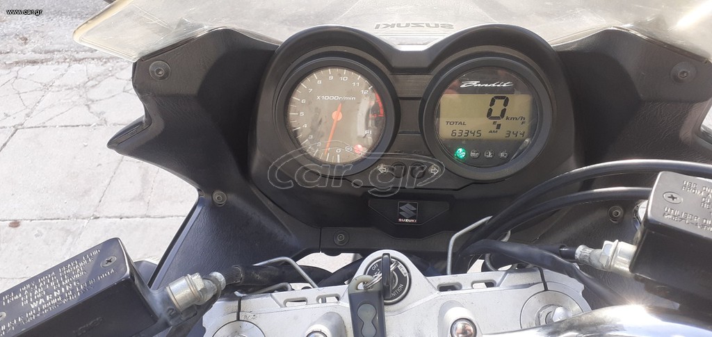 Suzuki bandit του 2011