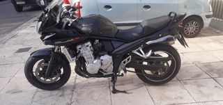 Suzuki bandit του 2011-thumb-3
