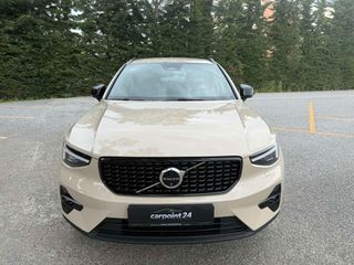 Volvo XC40 2025 MILD HYBRID FULL EXTRA-thumb-1