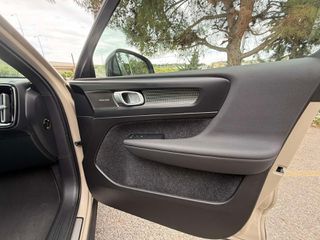 Volvo XC40 2025 MILD HYBRID FULL EXTRA-thumb-12