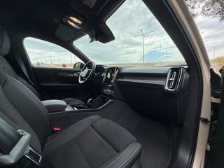 Volvo XC40 2025 MILD HYBRID FULL EXTRA-thumb-10