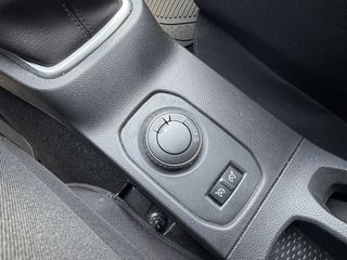 Dacia Duster 2021 4x4 sport-thumb-8
