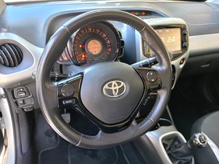 Toyota Aygo 2016 X-PLAY-thumb-16