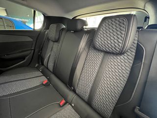 Peugeot 308 2026 1,2CC 145HP HYBRID ALLURE-thumb-13