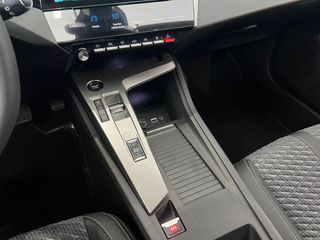 Peugeot 308 2026 1,2CC 145HP HYBRID ALLURE-thumb-26