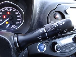 Toyota Yaris 2018 1.5 Hybrid Style Hatchback 5-door (Euro 6.2)-thumb-30