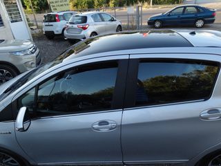 Toyota Yaris 2018 1.5 Hybrid Style Hatchback 5-door (Euro 6.2)-thumb-16