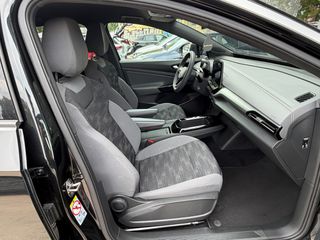 Volkswagen ID.5 2023 PRO 150KW PERFORMANCE 204Hp-thumb-13