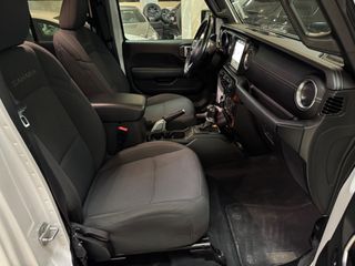 Jeep Wrangler 2022 SAHARA EDITION-thumb-23