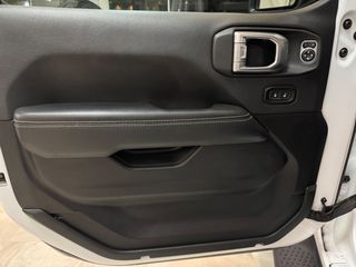 Jeep Wrangler 2022 SAHARA EDITION-thumb-46