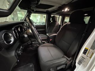 Jeep Wrangler 2022 SAHARA EDITION-thumb-25