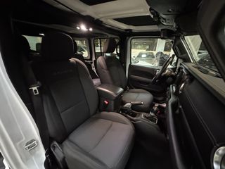 Jeep Wrangler 2022 SAHARA EDITION-thumb-35