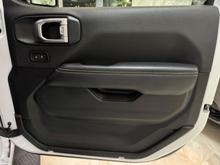 Jeep Wrangler 2022 SAHARA EDITION-thumb-47