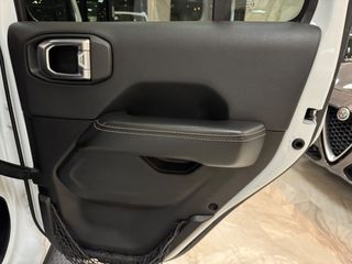 Jeep Wrangler 2022 SAHARA EDITION-thumb-49