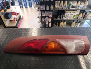 Πωλείται γνήσιο φανάρι πίσω δεξί από Renault kangoo 98-03 κόκκινο πλαίσιο