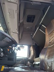 Volvo 2011 FH 16 550 eev-thumb-2