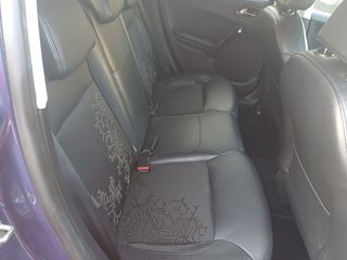 Peugeot 208 2013-thumb-11