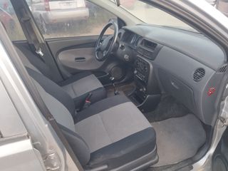 Daihatsu Cuore 2005-thumb-2