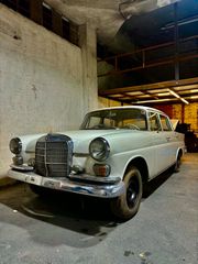 Mercedes-Benz 200 1967