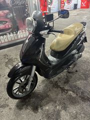 Piaggio Beverly 300i Tourer 2011-thumb-1