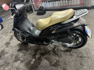 Piaggio Beverly 300i Tourer 2011-thumb-4