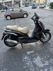 Piaggio Beverly 300i Tourer 2011-thumb-7