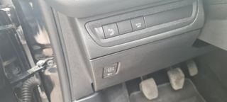 Peugeot 208 2018-thumb-1