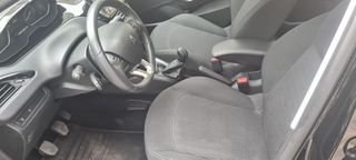 Peugeot 208 2018-thumb-4