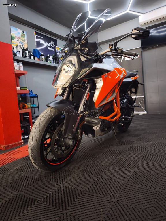 KTM 1290 Super Duke GT 2017