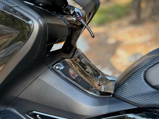Yamaha T-Max 530 2012-thumb-8