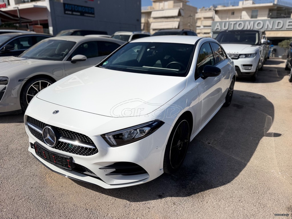 Mercedes-Benz A 200 2023 AMG LINE- SEDAN