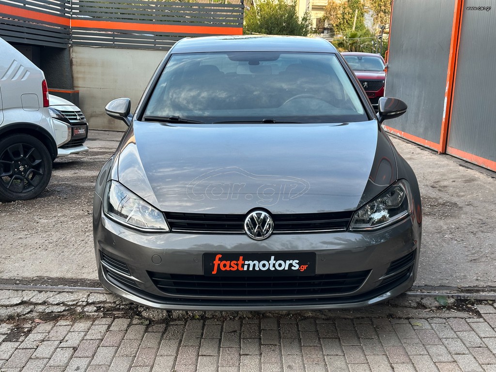 Volkswagen Golf thumbnail 2